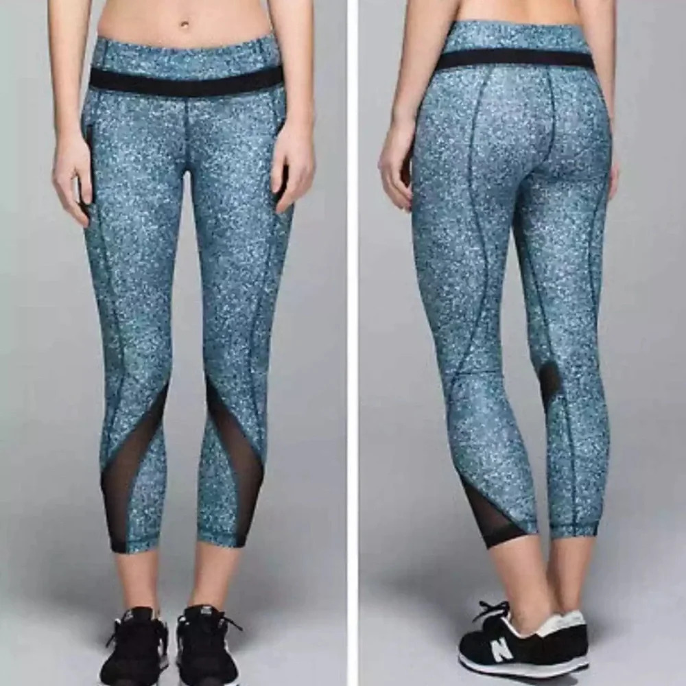Lululemon Inspire II Crop Leggings Pebble Parfait Parfait Blue Size 4